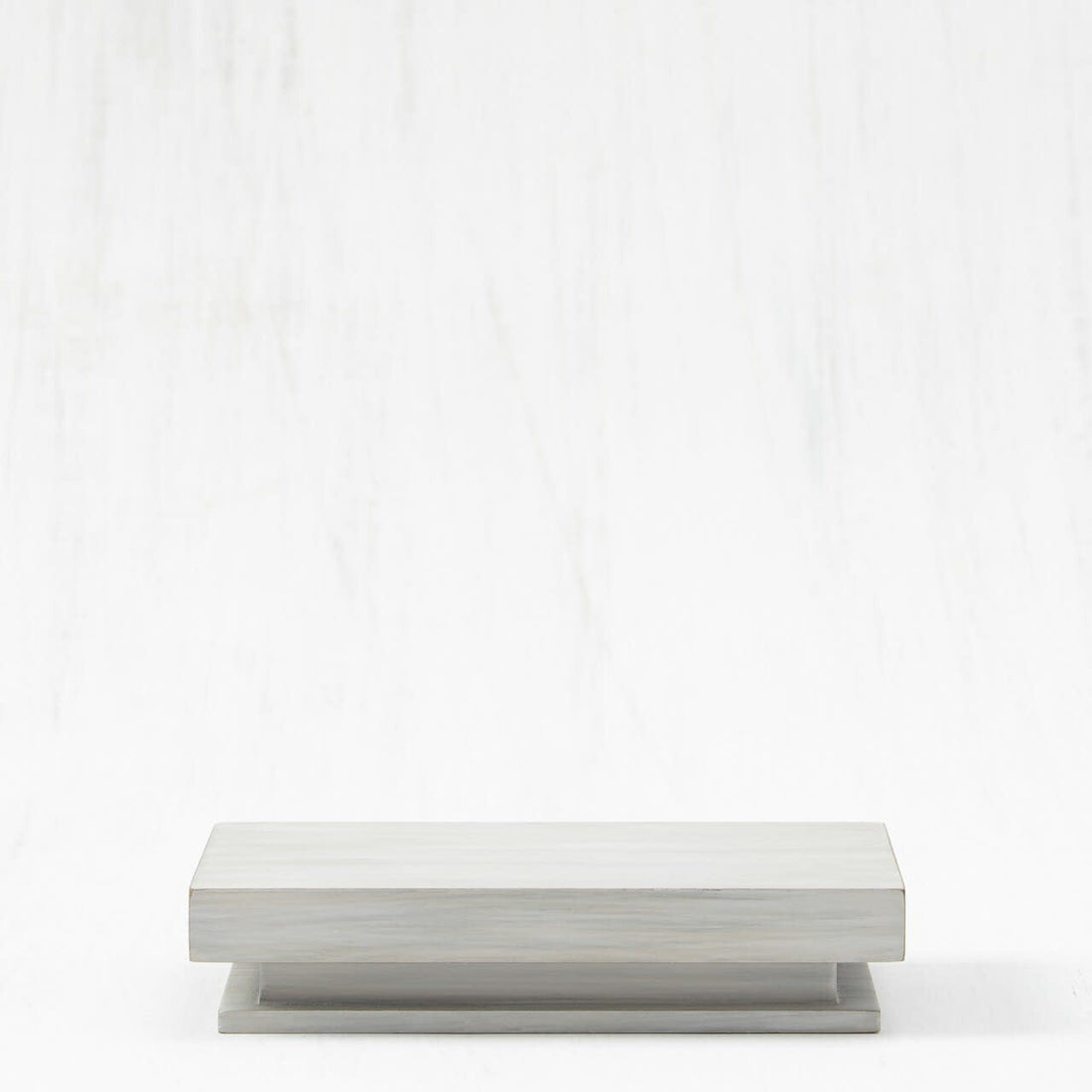 Set of 2 rectangle shelves for displaying figurines and keepsakes